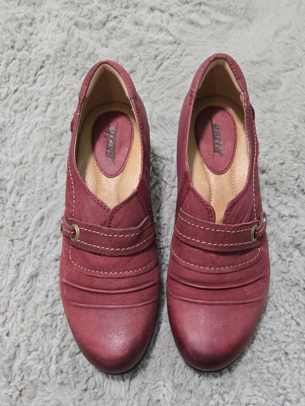 Earth Origins burgundy leather Roxanne slip-on low-heel shoes size 7.5